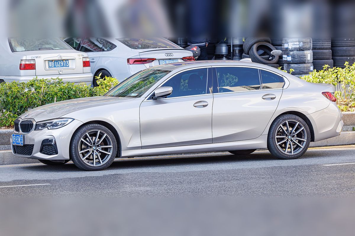 BMW 3 серии 2022
